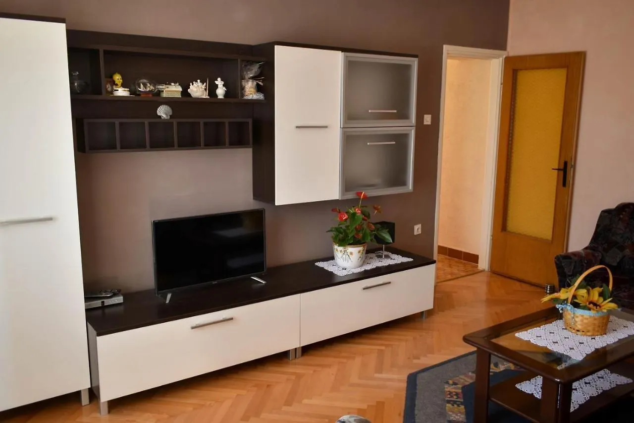 Two Bedrooms Apartment Vrsar Goga-Max 4 Pax, Beach Area 0*,