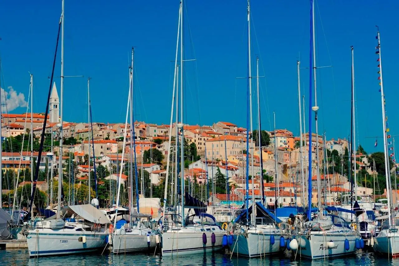 Two Bedrooms Apartment Vrsar Goga-Max 4 Pax, Beach Area